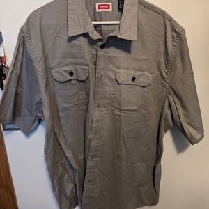 Short sleeve button up